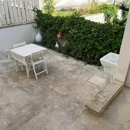 Villino Monte Sant'angelo Tatil Evi *